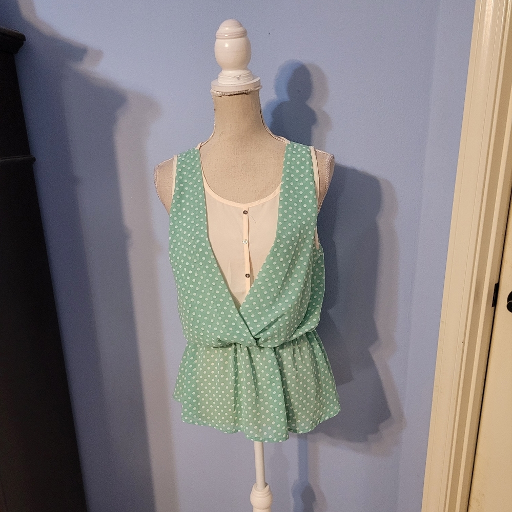Pretty Good Medium Womens Blouse